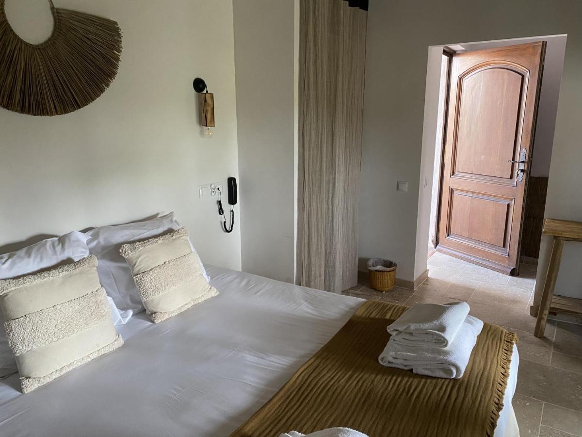 Hotel Du Pont Blanc سانت ماري دو لا مير المظهر الخارجي الصورة