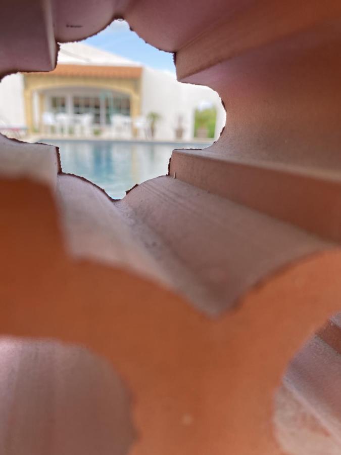 Hotel Du Pont Blanc سانت ماري دو لا مير المظهر الخارجي الصورة