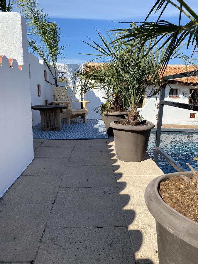 Hotel Du Pont Blanc سانت ماري دو لا مير المظهر الخارجي الصورة