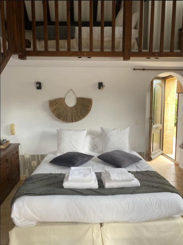 Hotel Du Pont Blanc سانت ماري دو لا مير المظهر الخارجي الصورة