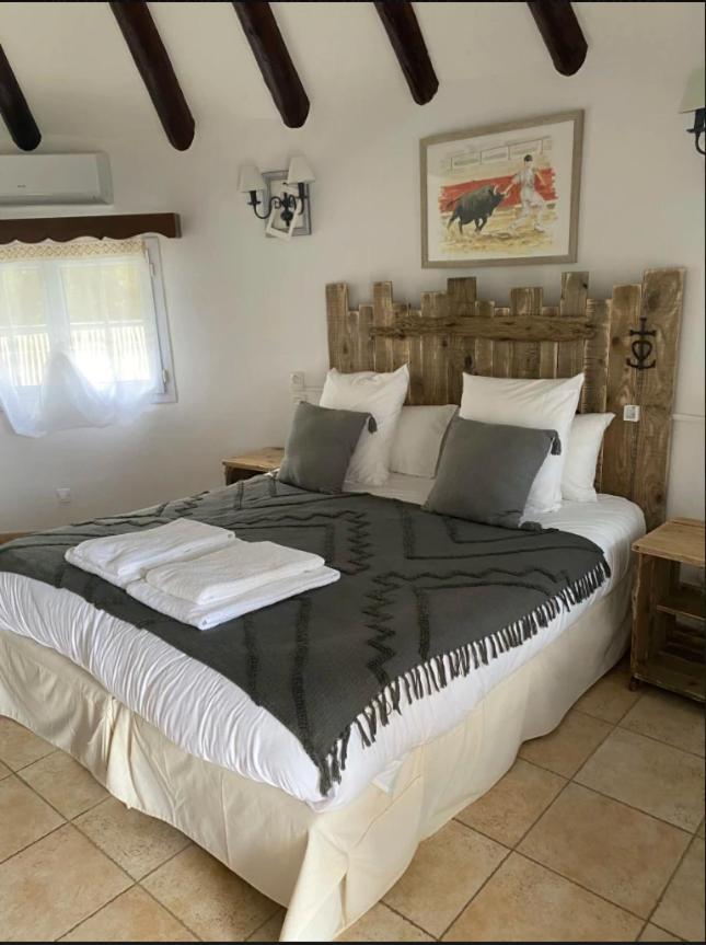 Hotel Du Pont Blanc سانت ماري دو لا مير المظهر الخارجي الصورة